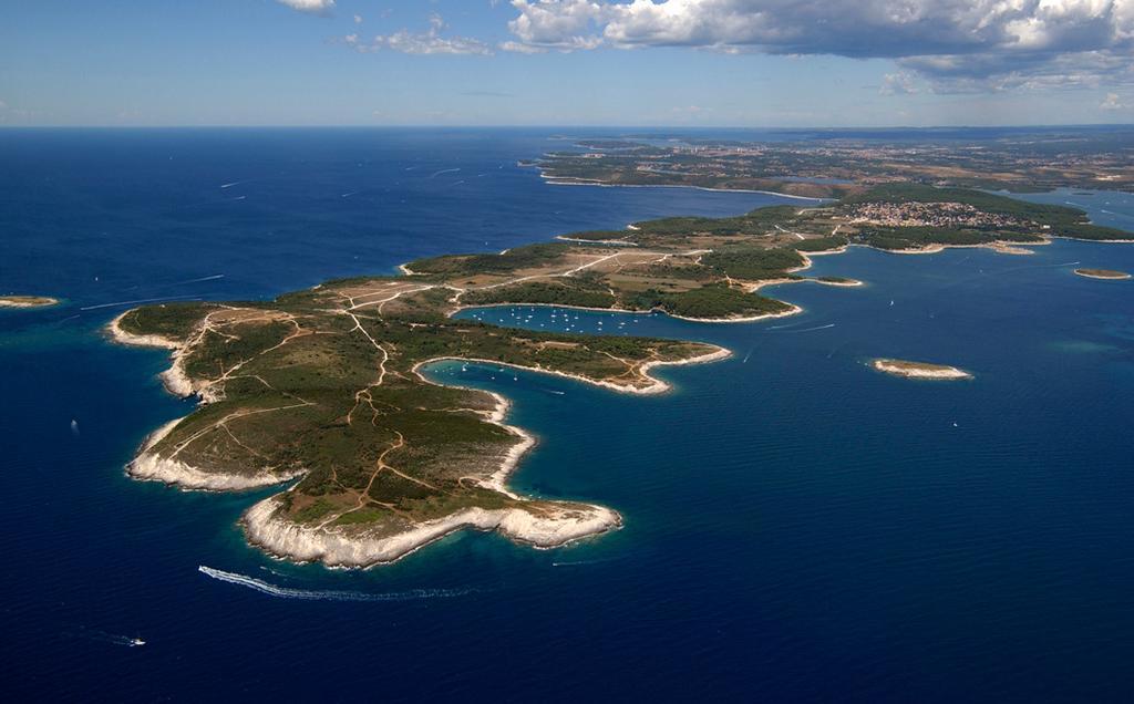 Viras Luxury Holiday Premantura Exteriör bild